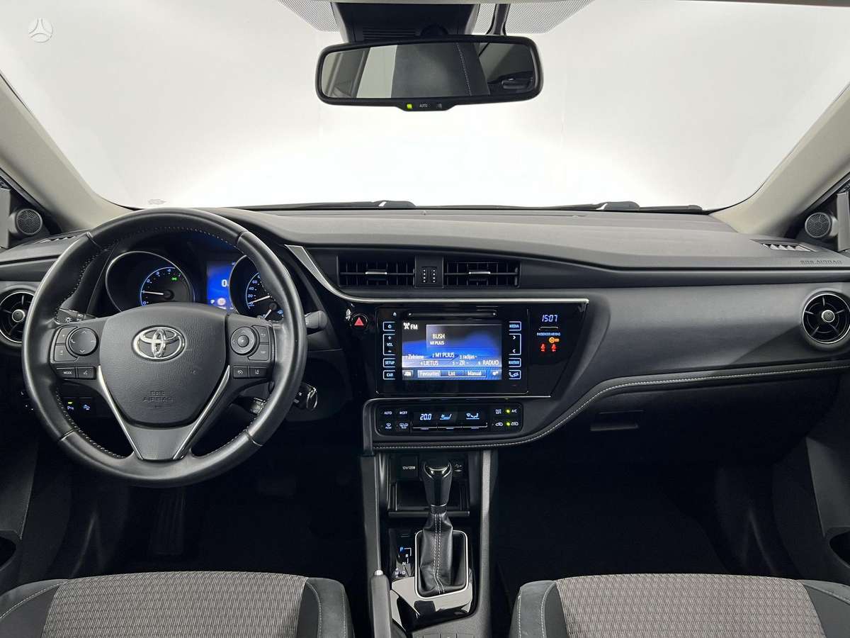 Toyota Auris - 8
