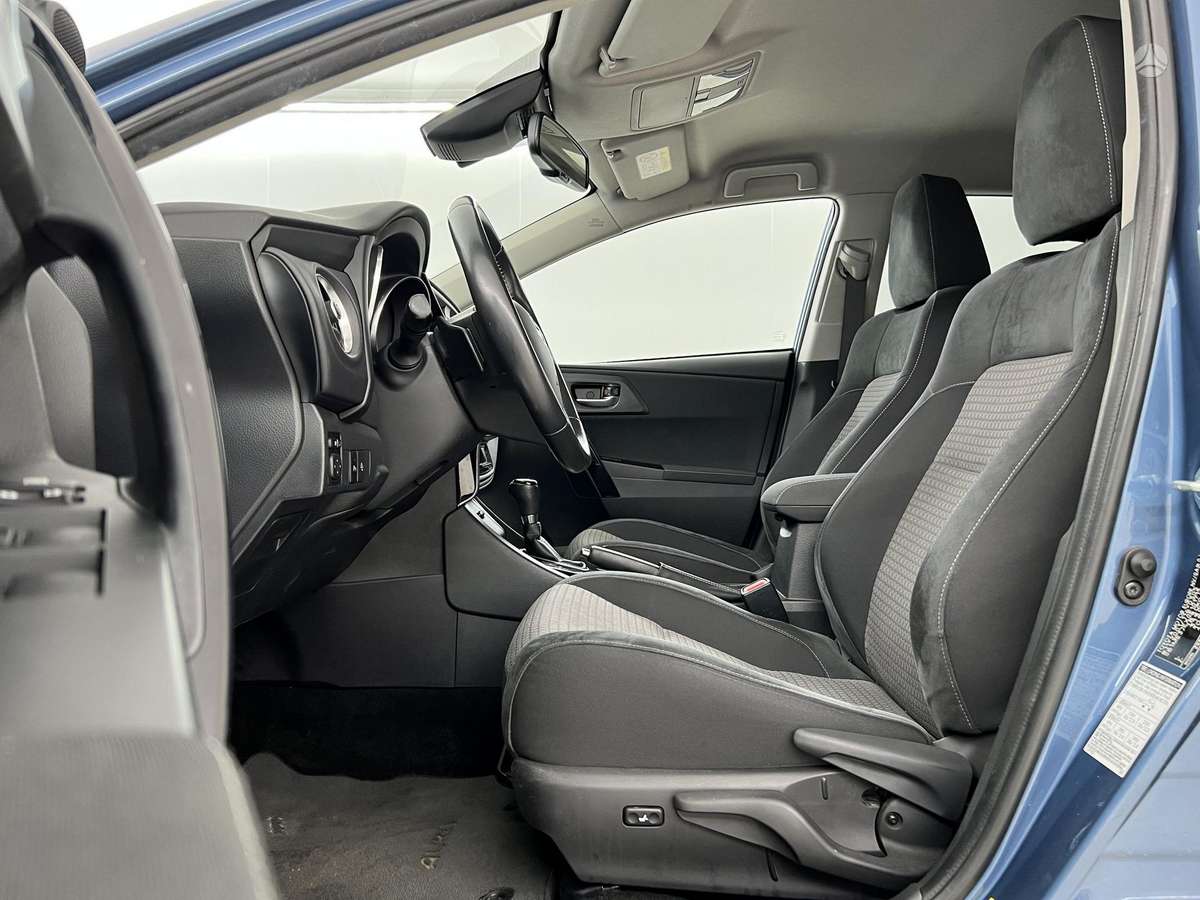 Toyota Auris - 11