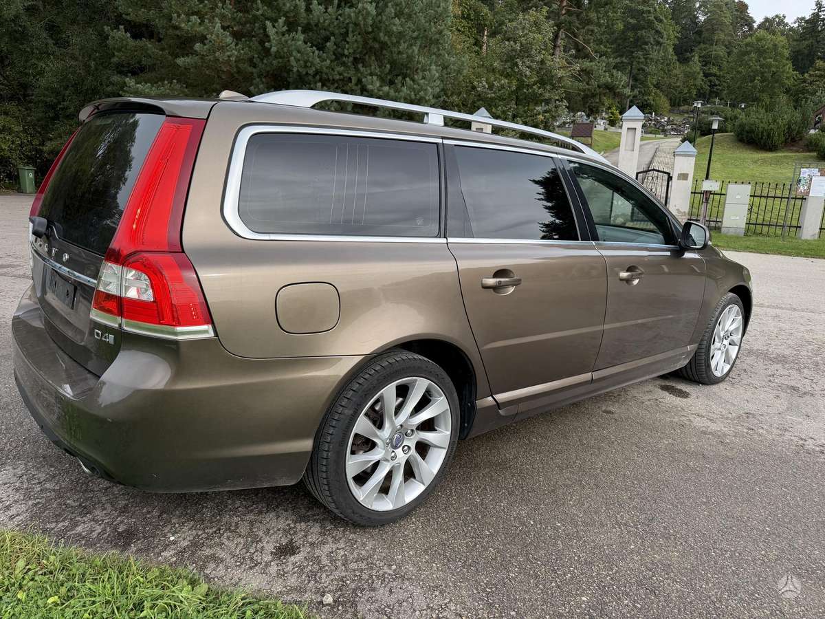 Volvo V70, 2.0 l., Универсал