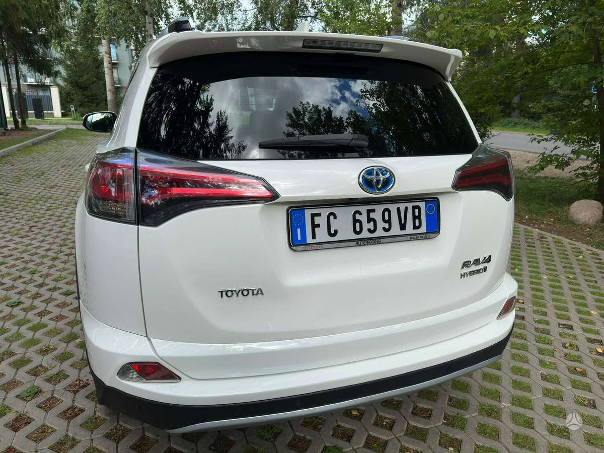Toyota RAV4 - 7