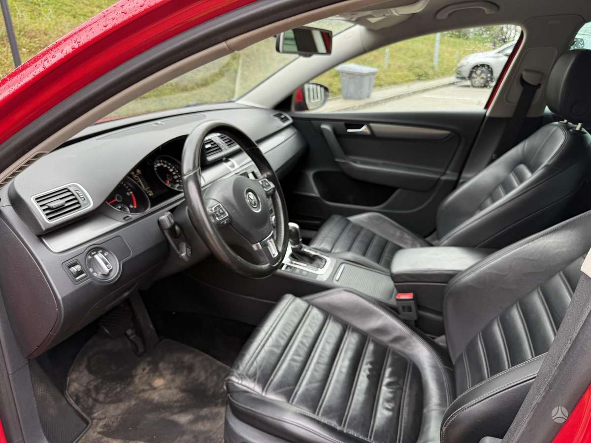 Volkswagen Passat - 8