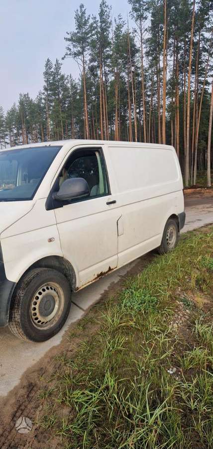 Volkswagen Transporter - 2