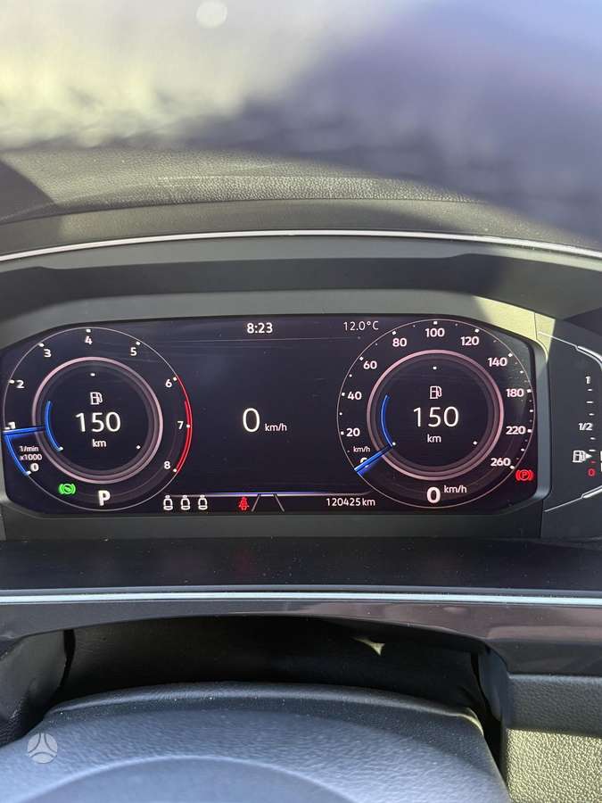 Volkswagen Tiguan - 7