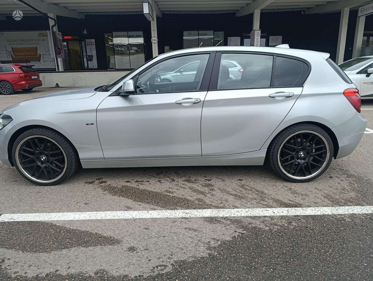 BMW 118, 2.0 l., hatchback