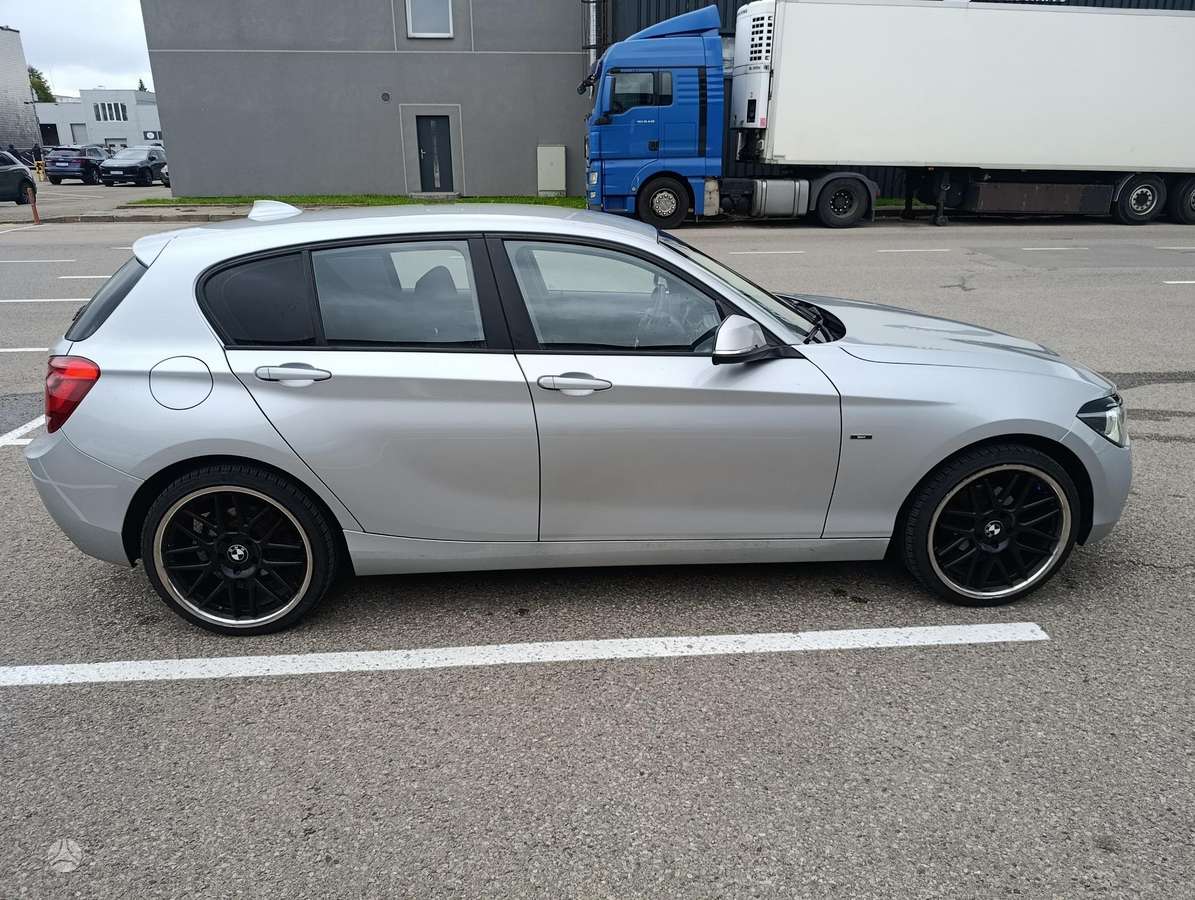 BMW 118, 2.0 l., hatchback