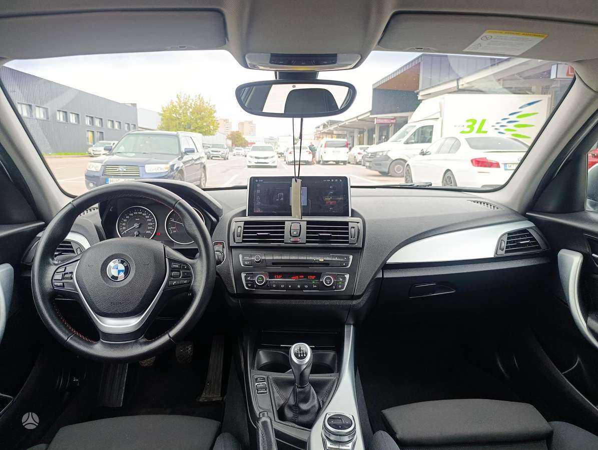 BMW 118, 2.0 l., hatchback