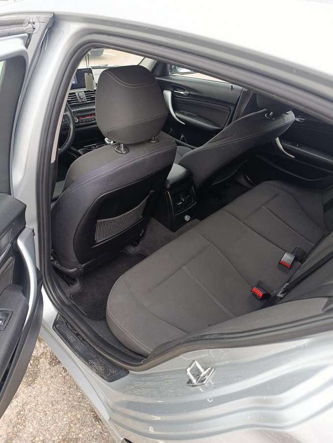 BMW 118, 2.0 l., hatchback