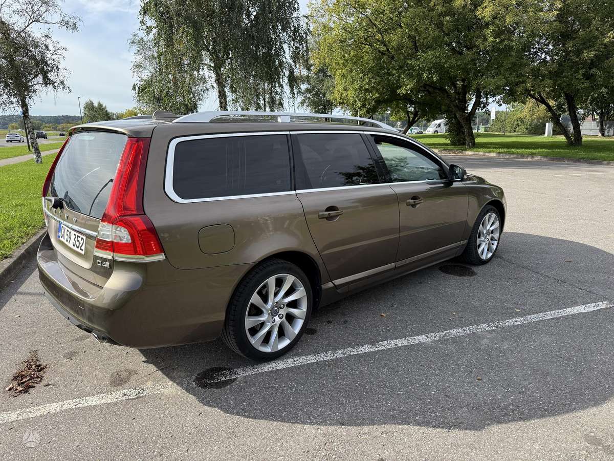 Volvo V70, 2.0 l., Универсал