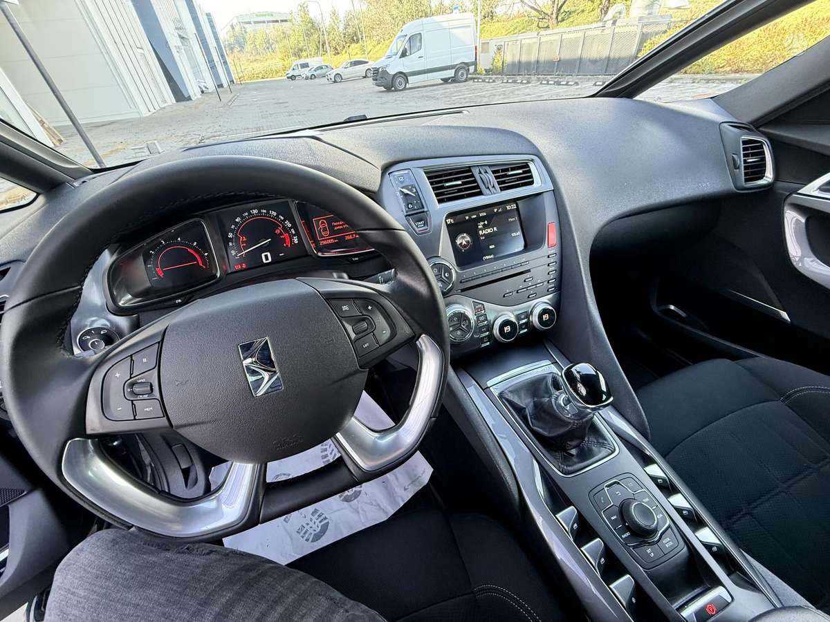 Citroen DS5, 1.6 l., Хэтчбек