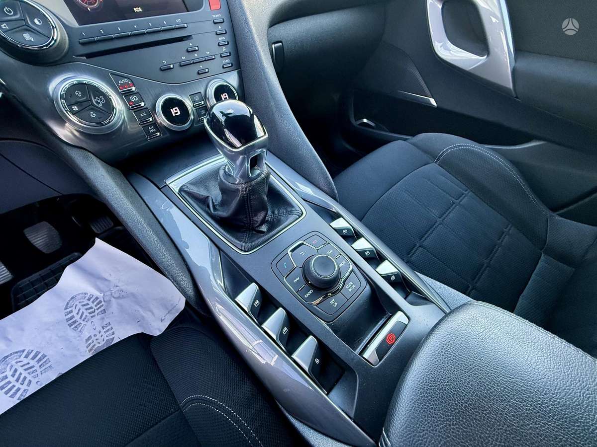 Citroen DS5, 1.6 l., Хэтчбек