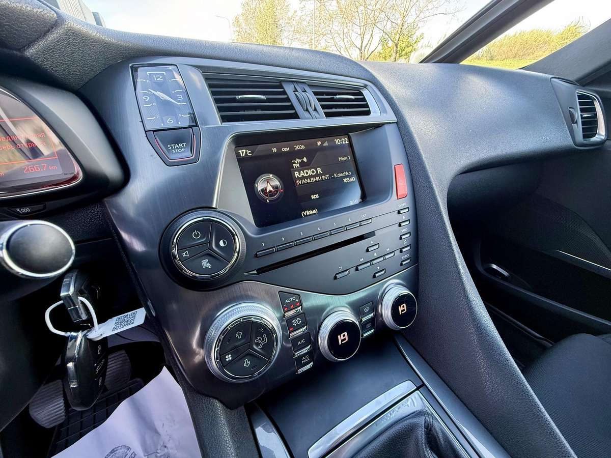 Citroen DS5, 1.6 l., Хэтчбек