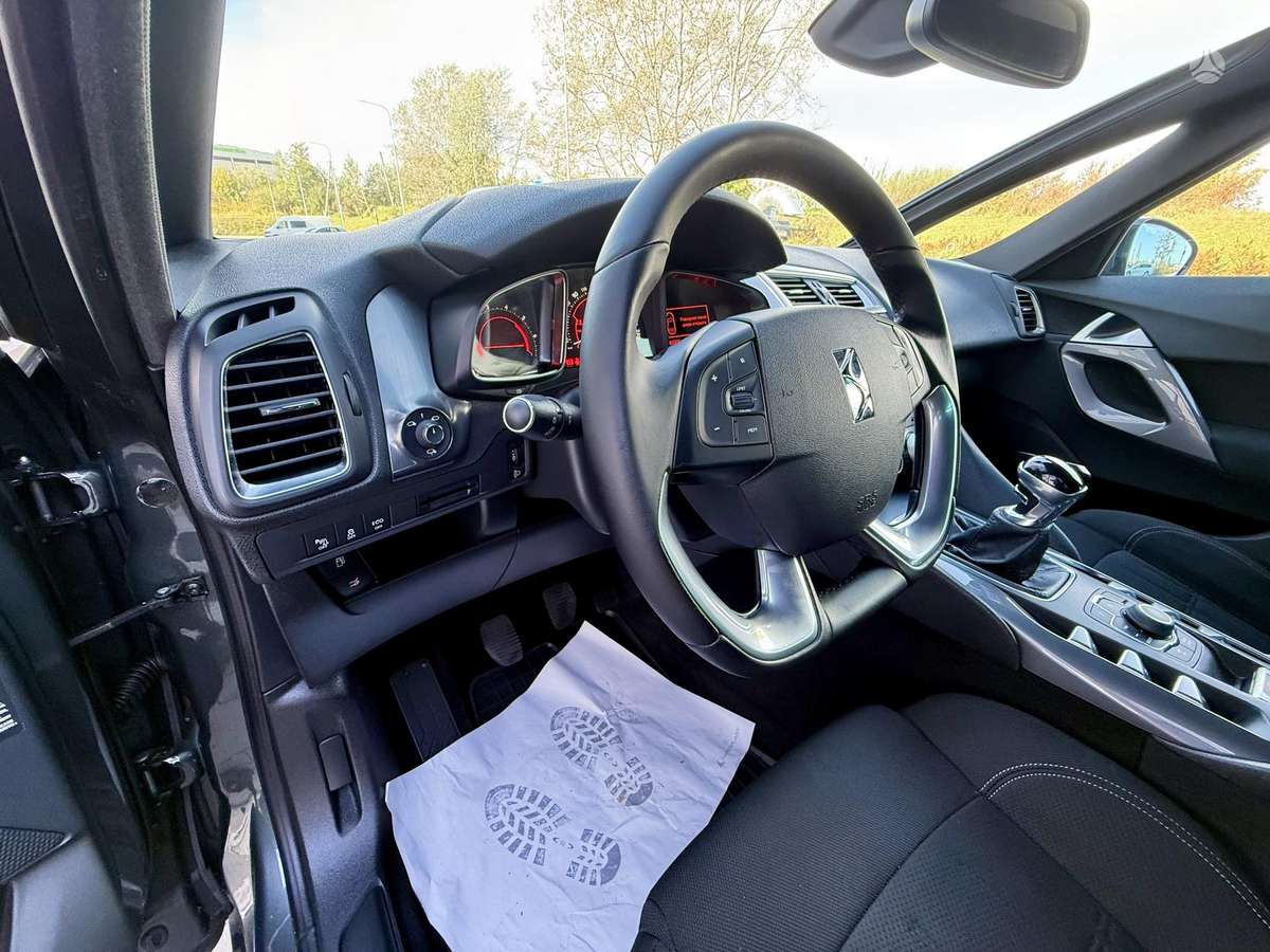 Citroen DS5, 1.6 l., Хэтчбек