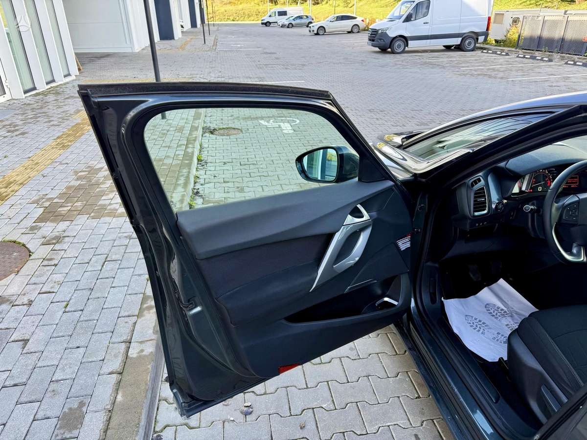 Citroen DS5, 1.6 l., Хэтчбек