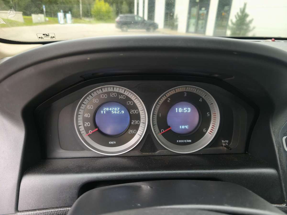 Volvo XC60 - 8