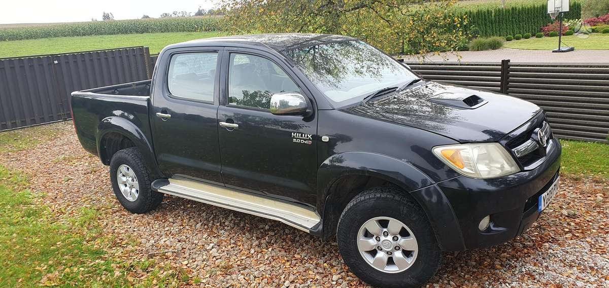 Toyota Hilux - 2
