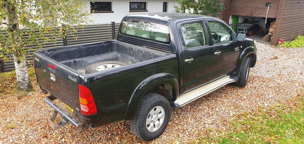 Toyota Hilux - 3