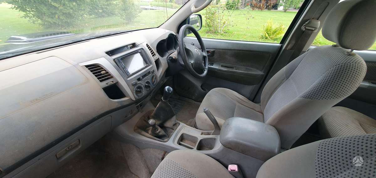 Toyota Hilux - 6