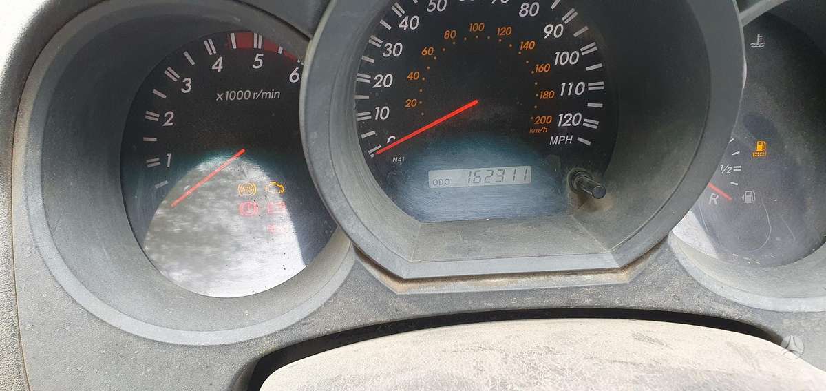 Toyota Hilux - 8
