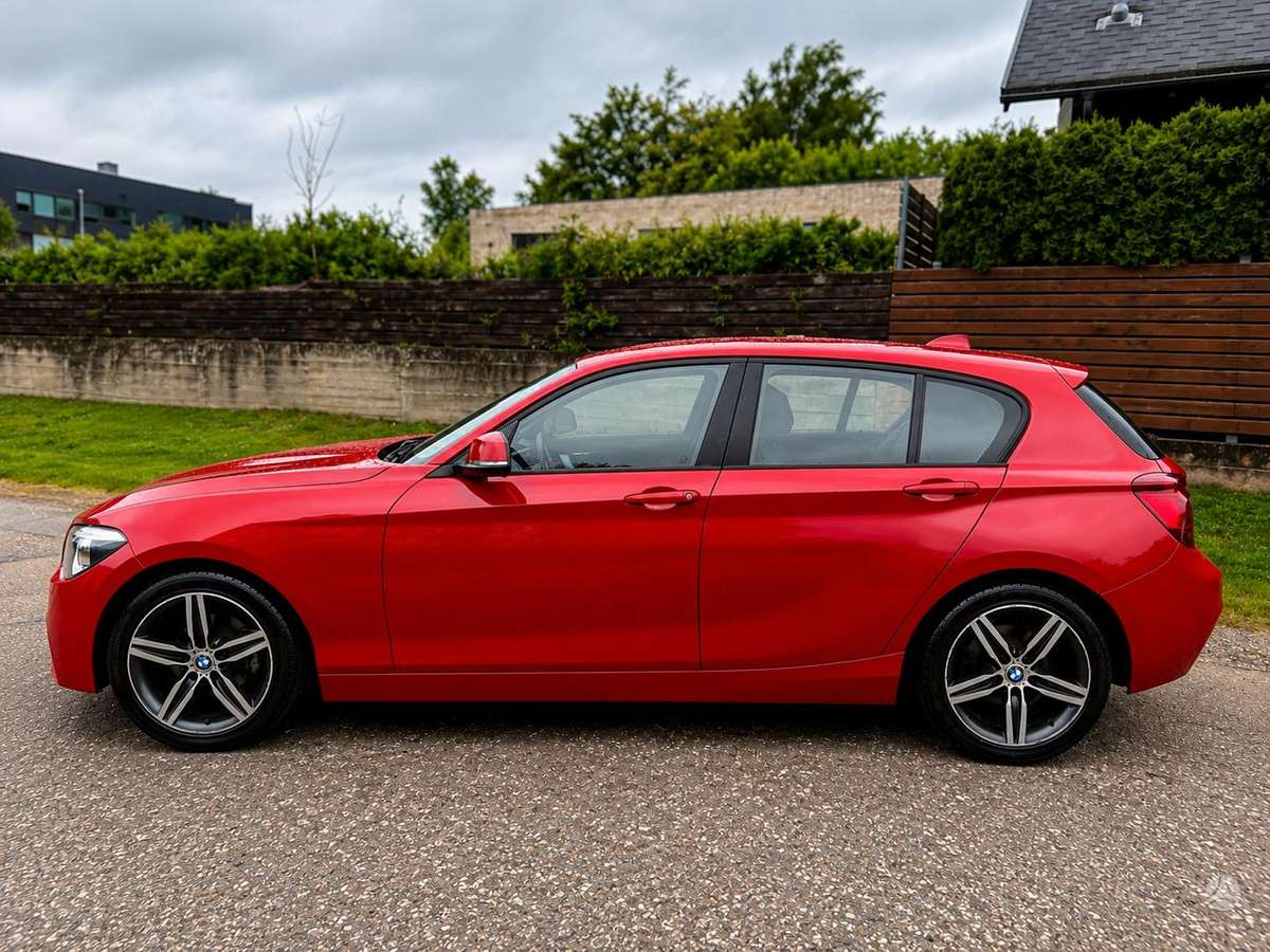BMW 116, 1.6 l., hatchback