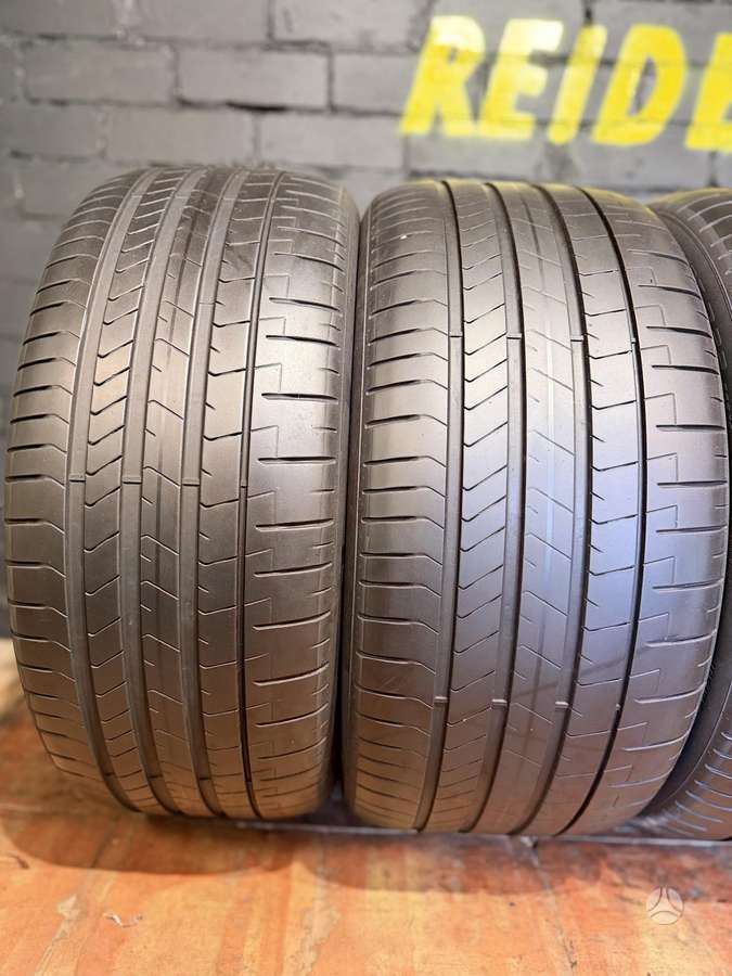Pirelli P Zero PZ4, summer 315/35 R22