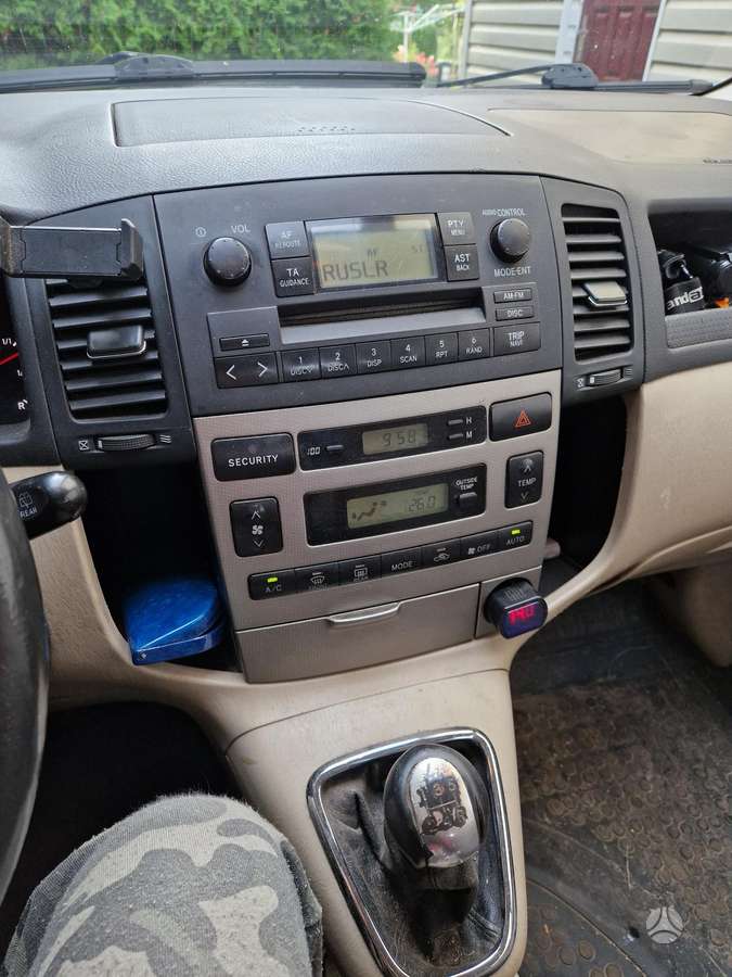 Toyota Corolla Verso - 2