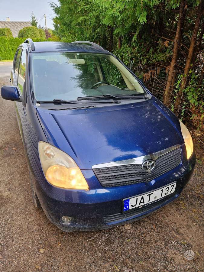 Toyota Corolla Verso - 1