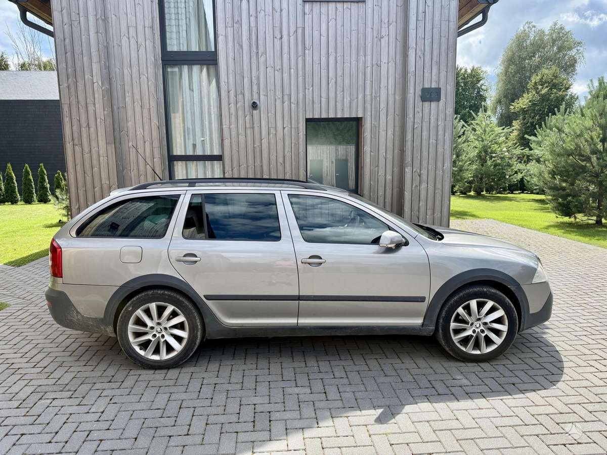 Škoda Octavia Scout - 3