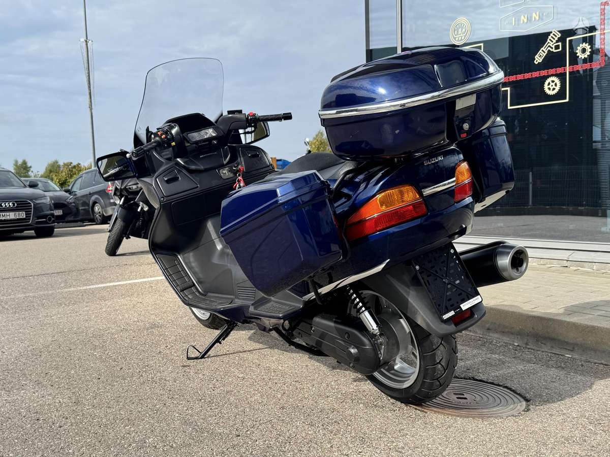 Suzuki Burgman 650cc, scooters / mopeds