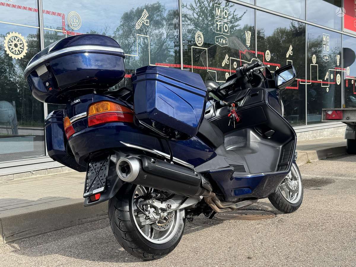 Suzuki Burgman 650cc, scooters / mopeds