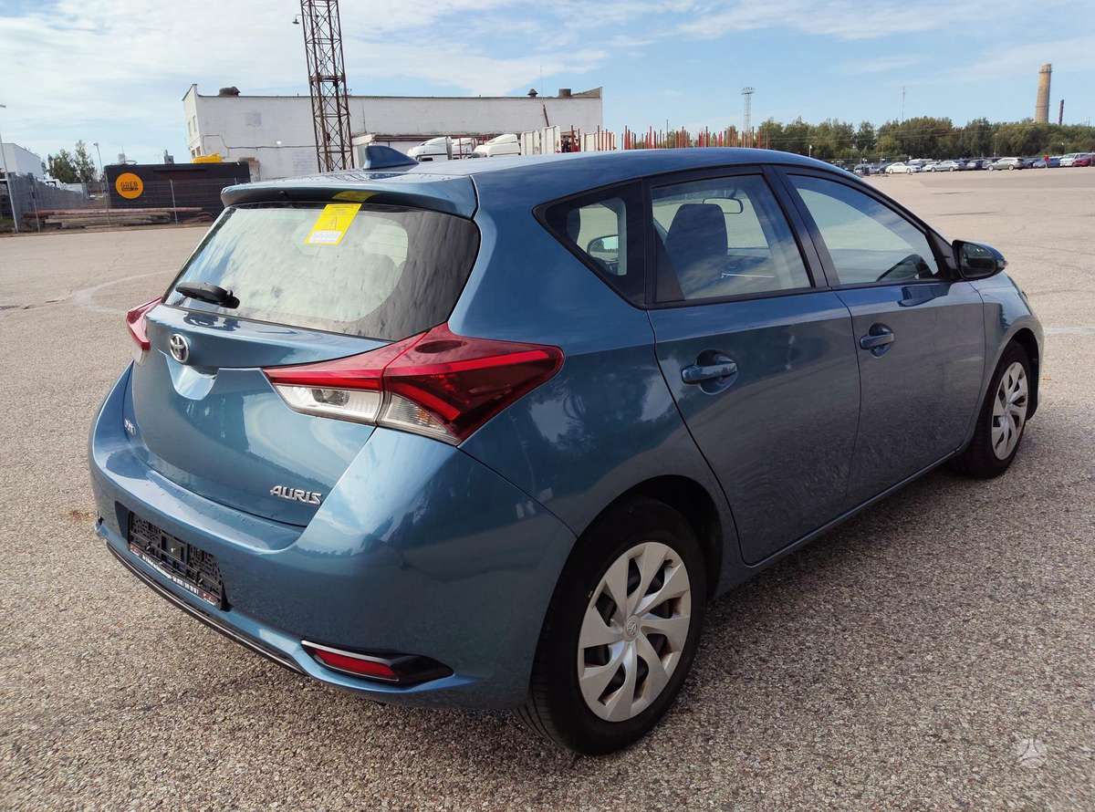 Toyota Auris - 5