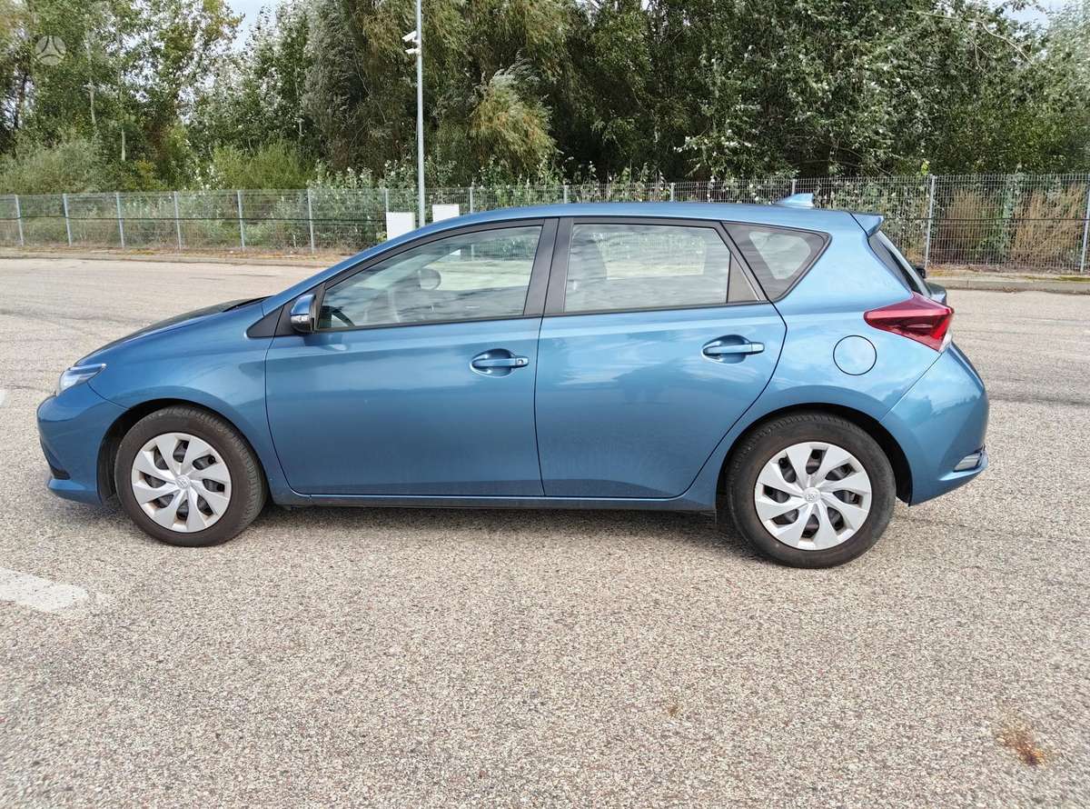 Toyota Auris - 8