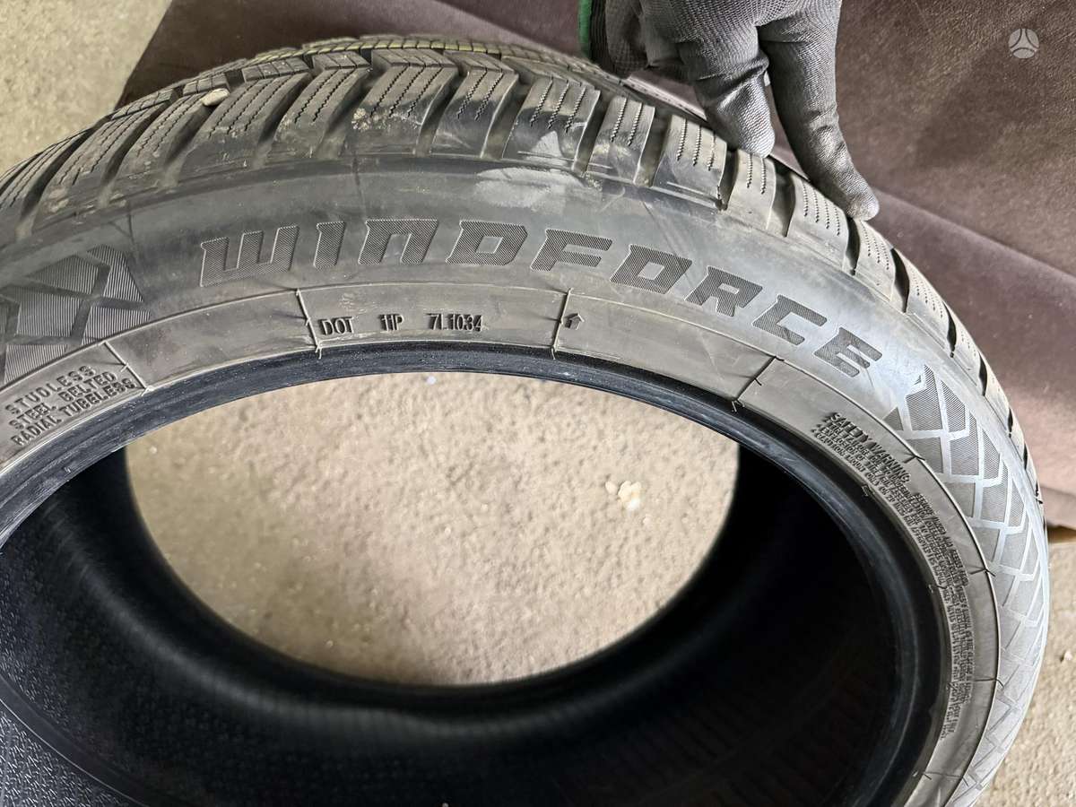 Windforce Snowblazer uhp, winter 275/40 R20