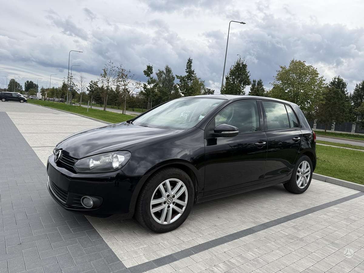 Volkswagen Golf - 2