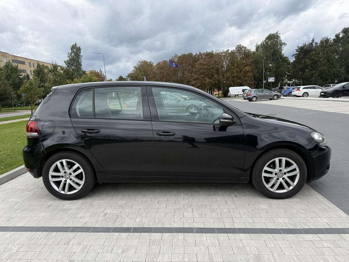 Volkswagen Golf - 5