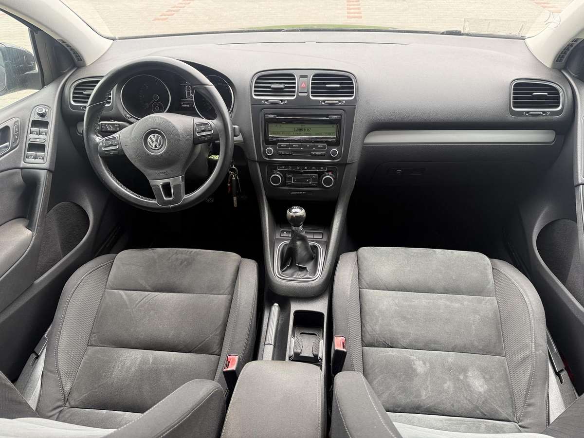 Volkswagen Golf - 12