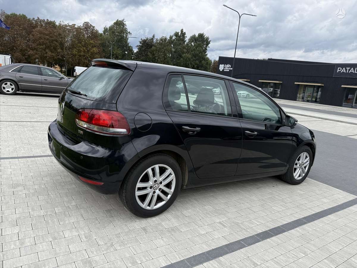 Volkswagen Golf - 4