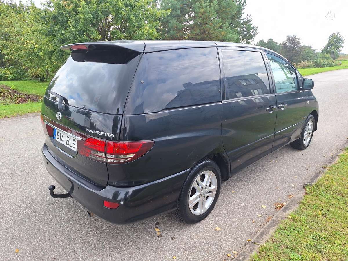 Toyota Previa - 2