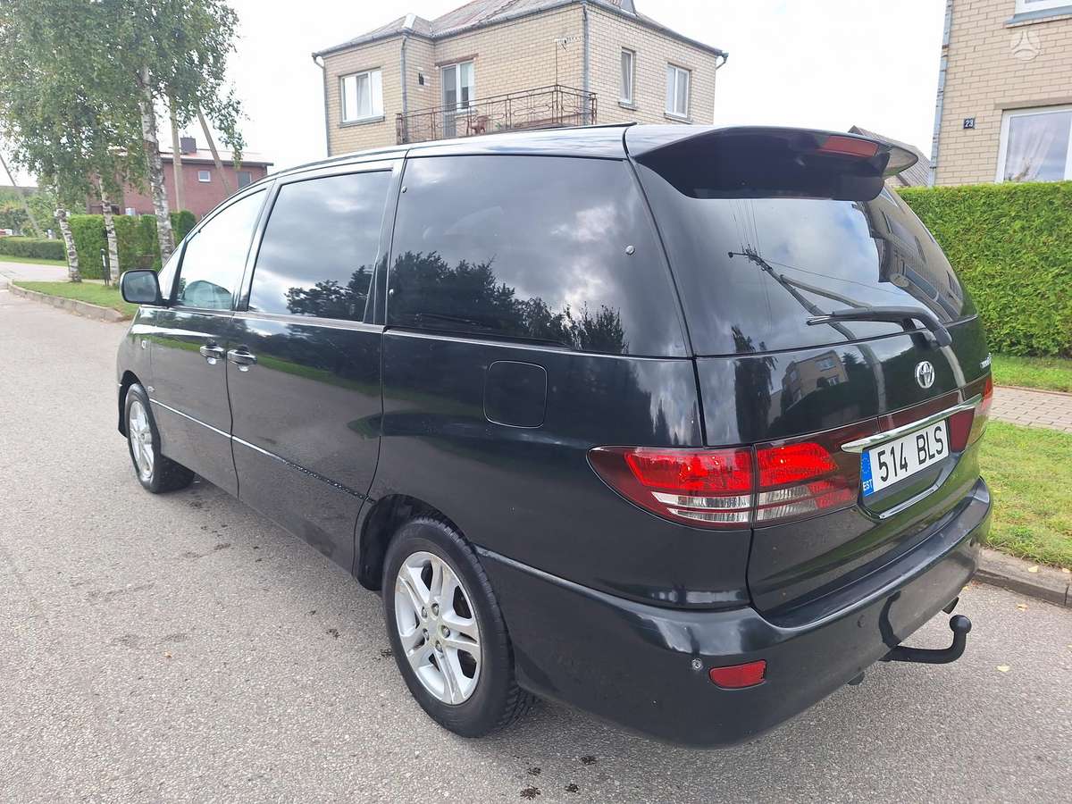 Toyota Previa - 4