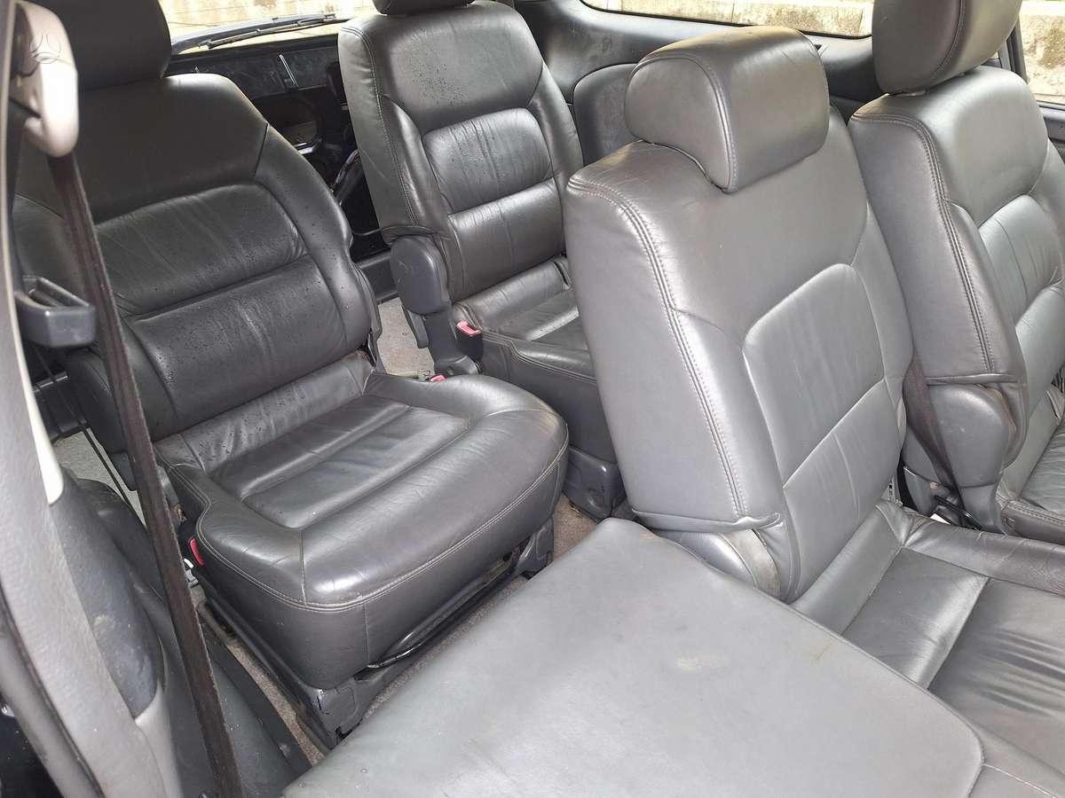 Toyota Previa - 6