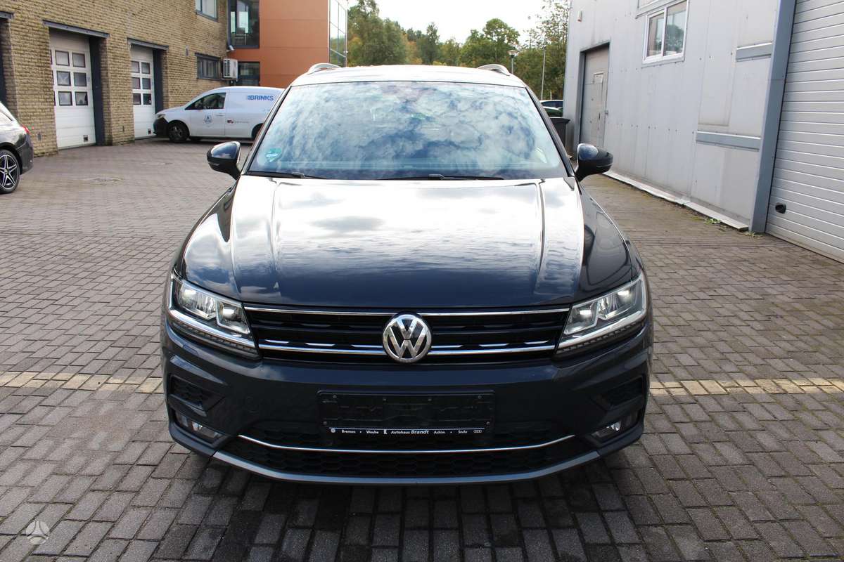 Volkswagen Tiguan - 9