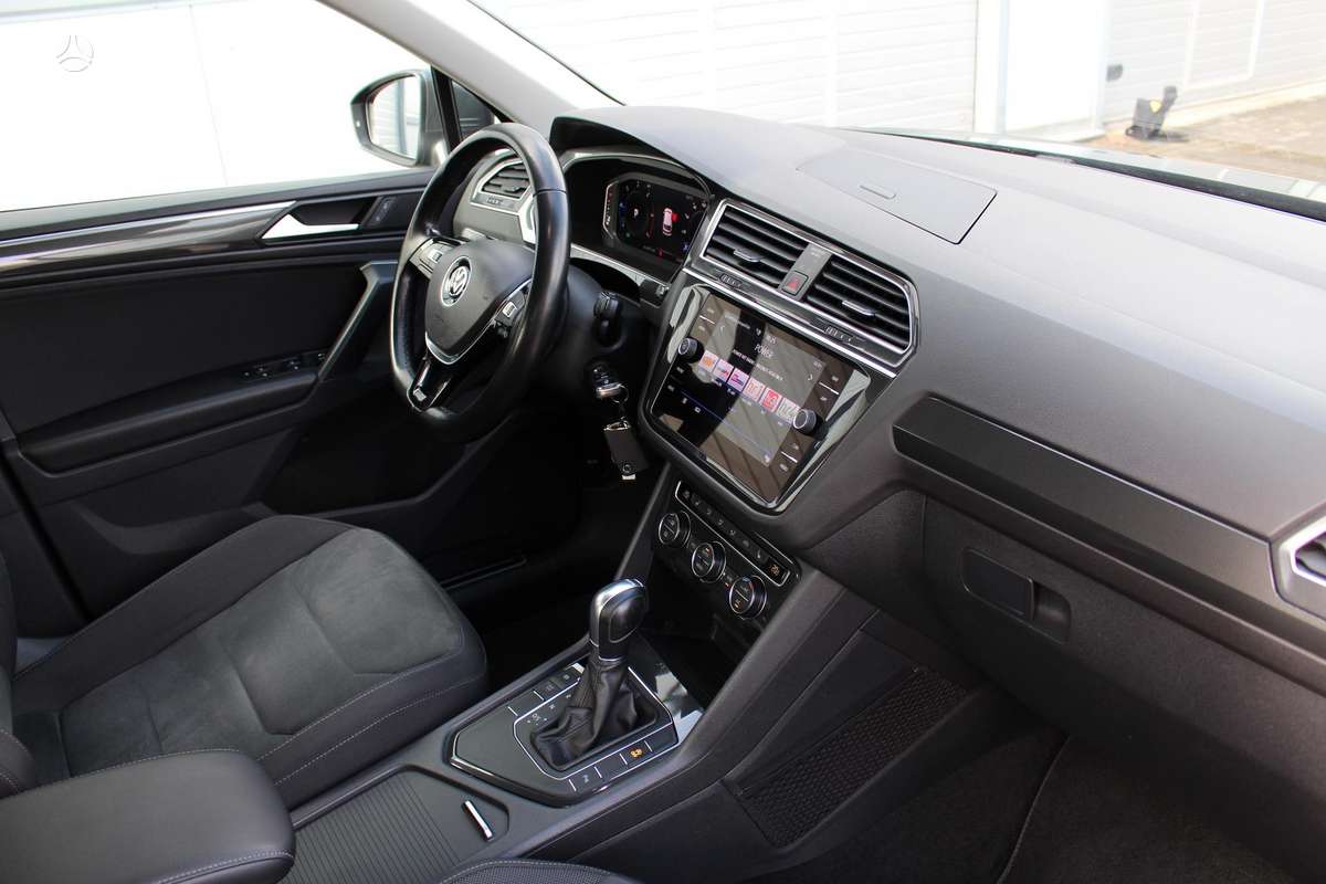 Volkswagen Tiguan - 11
