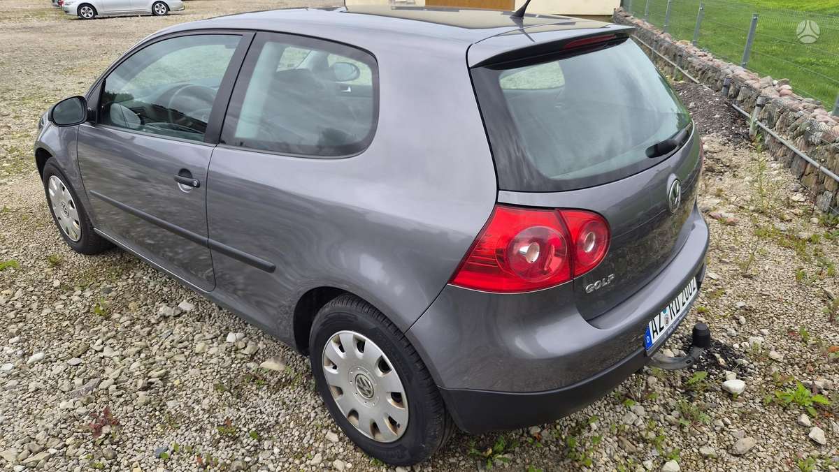 Volkswagen Golf - 4