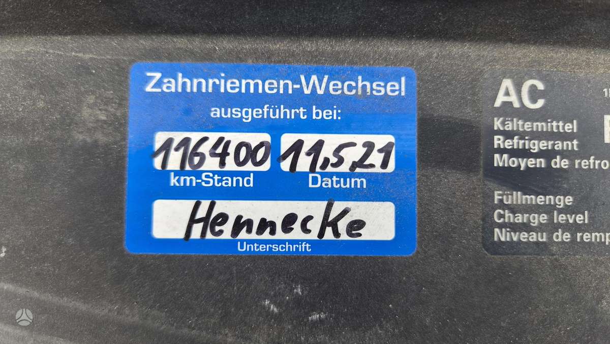 Volkswagen Golf - 12