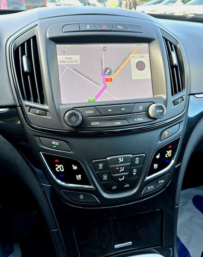 Opel Insignia 2014 — photo 17