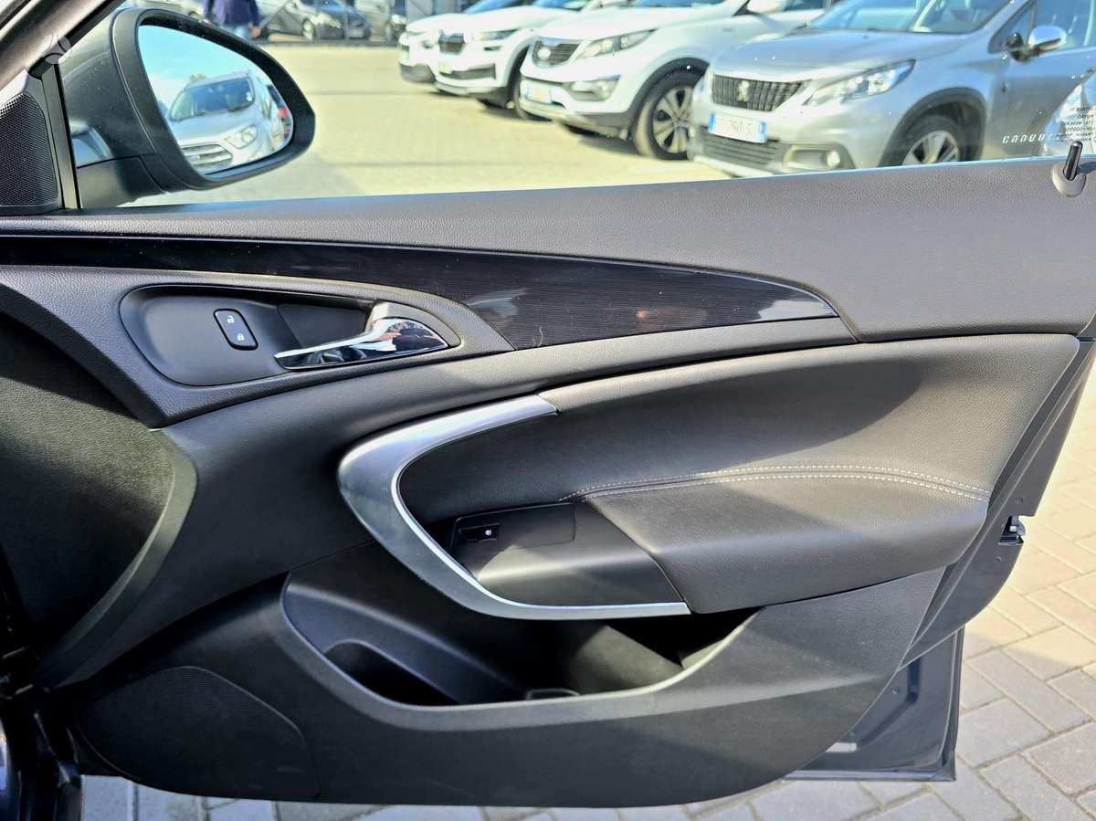 Opel Insignia, 2.0 l., Универсал