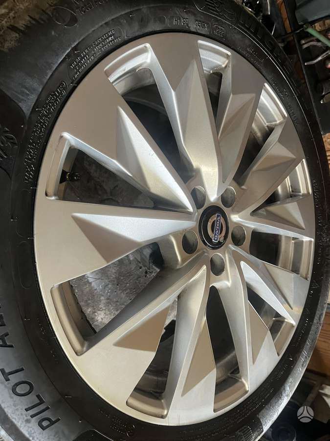 Volvo, lengvojo lydinio, R19