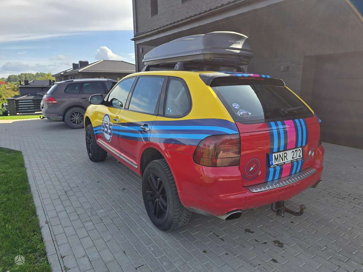 Porsche Cayenne - 4