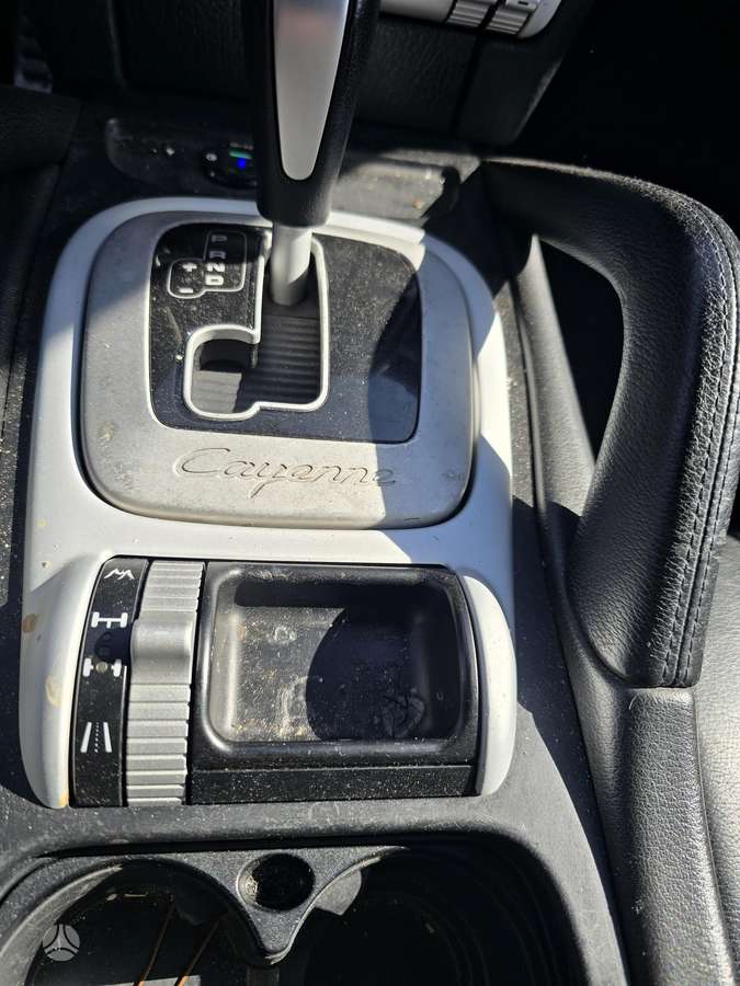 Porsche Cayenne - 10