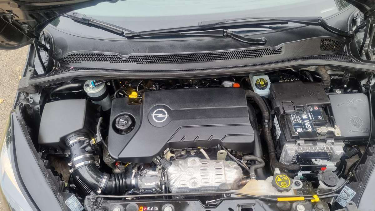 Opel Corsa, 1.3 l., Хэтчбек