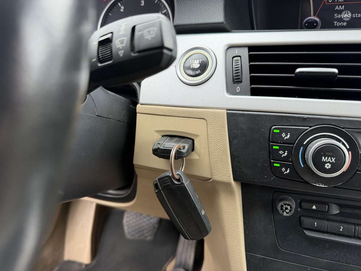BMW 320, 2.0 l., universalas